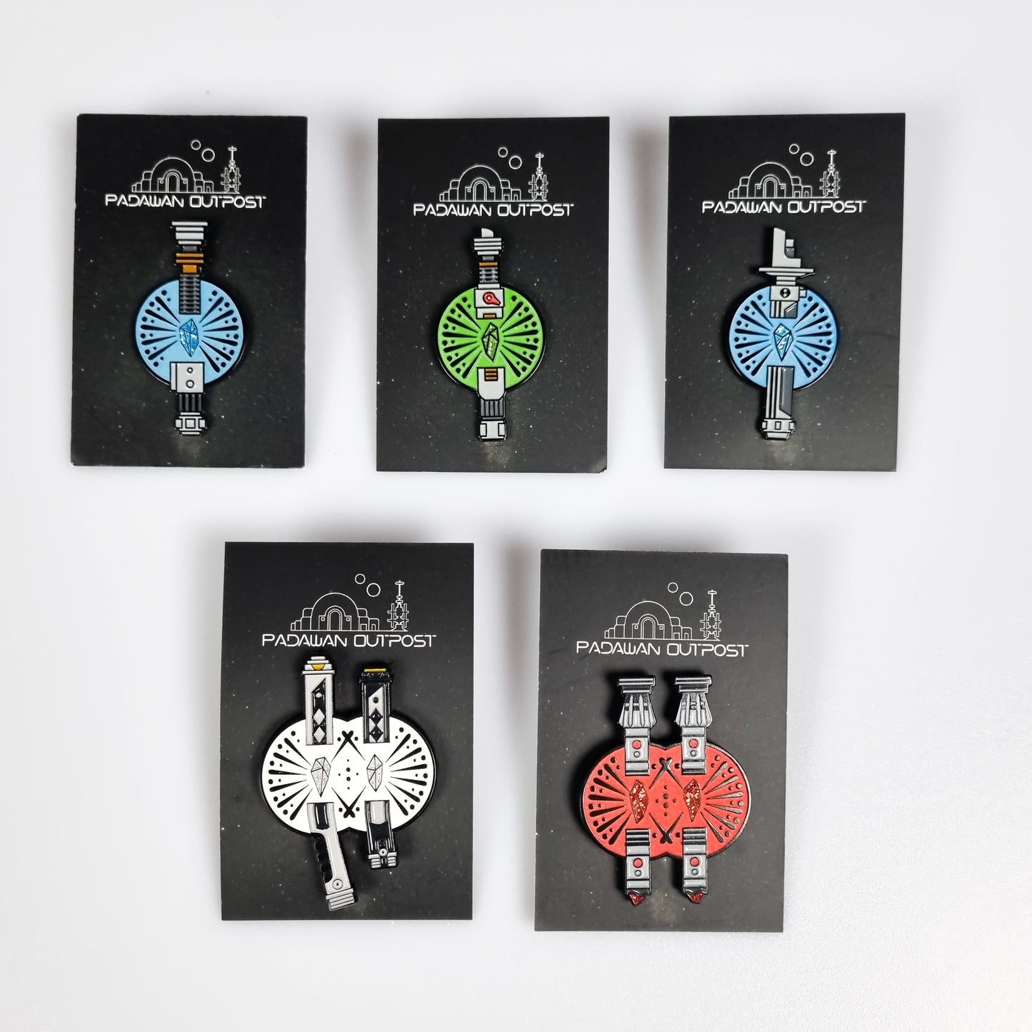 Saber crystal pin badge-Padawan Outpost