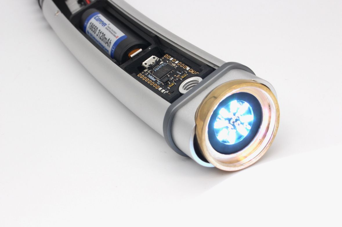 Collectors Edition Lightsaber - Collectors Edition Saber - KR Sabers Thrawn Hunter - Padawan Outpost
