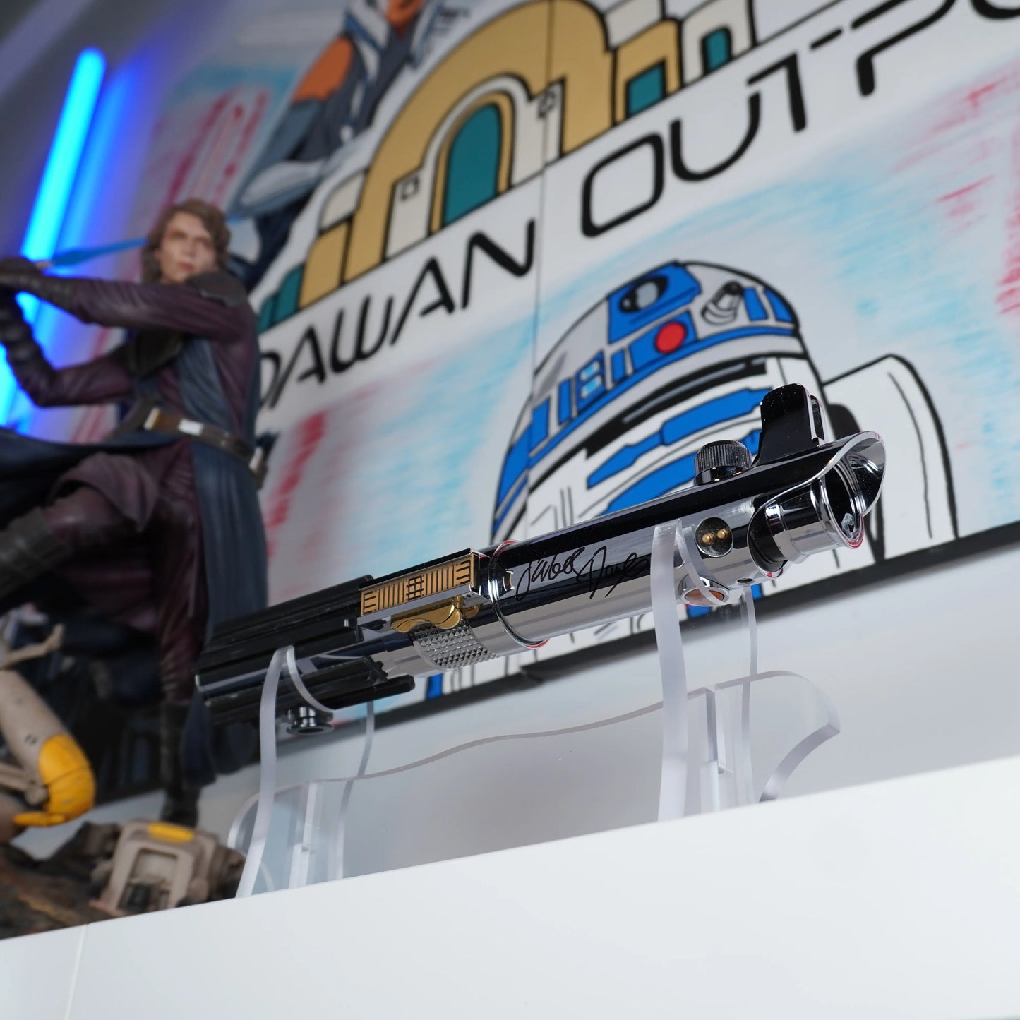 Signature Edition Saber - Model Ani - Signed by Hayden Christensen