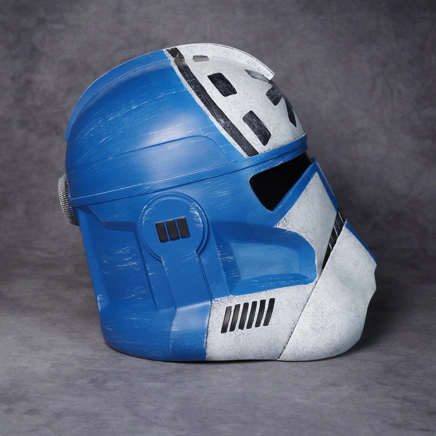 Clone Commander Jesse Wearable Helmet (Phase II, Weathered)  Clone Wars 1:1 Wearable Replica Helmet Collectible