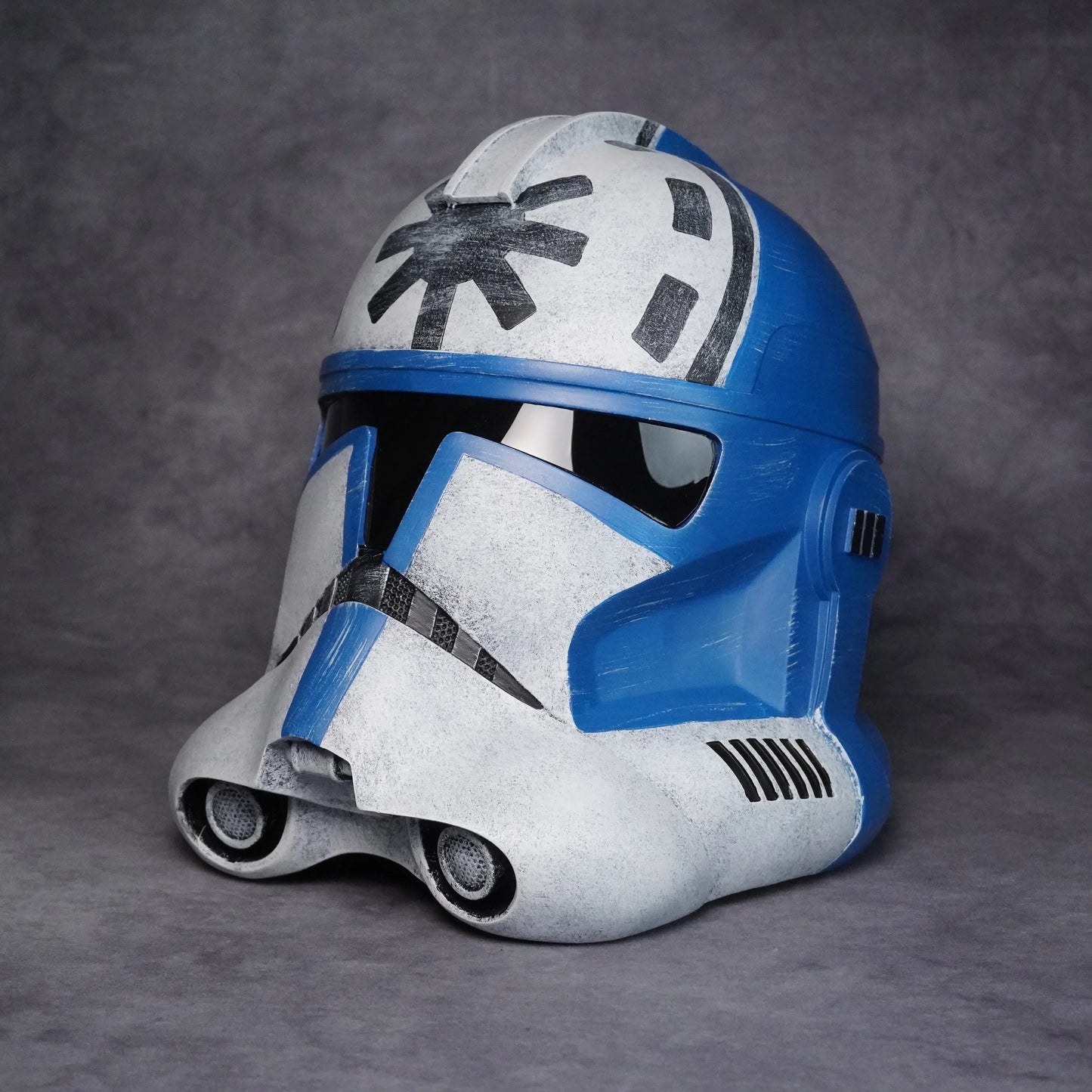 Clone Commander Jesse Wearable Helmet (Phase II, Weathered)  Clone Wars 1:1 Wearable Replica Helmet Collectible