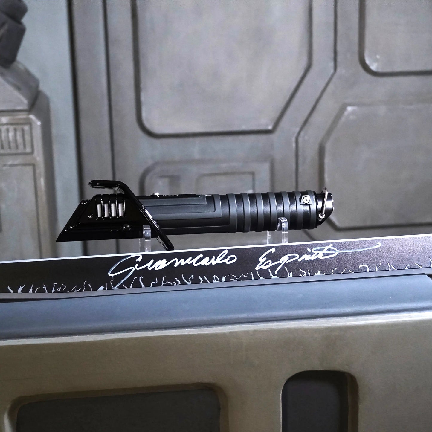 Pre-Order Signature Edition: Model Darksaber – Signed by Giancarlo Esposito