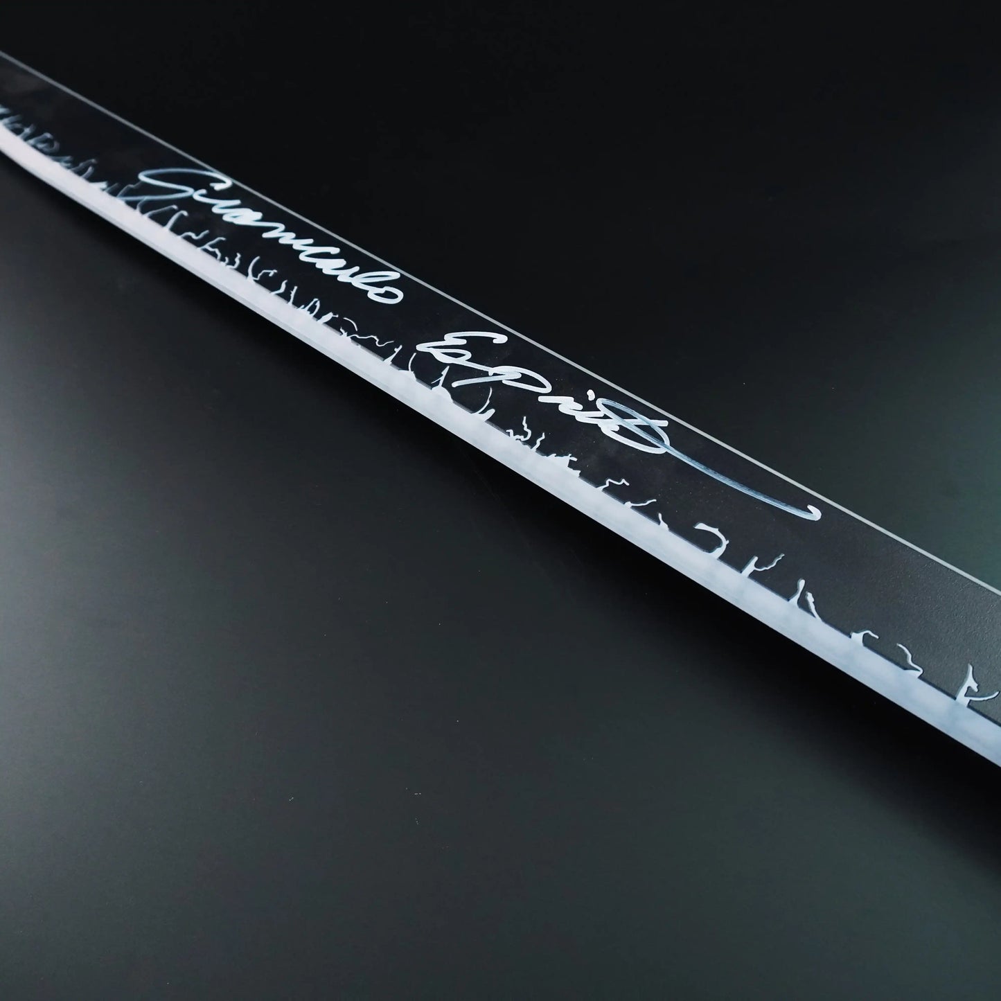 Pre-Order Signature Edition: Model Darksaber – Signed by Giancarlo Esposito