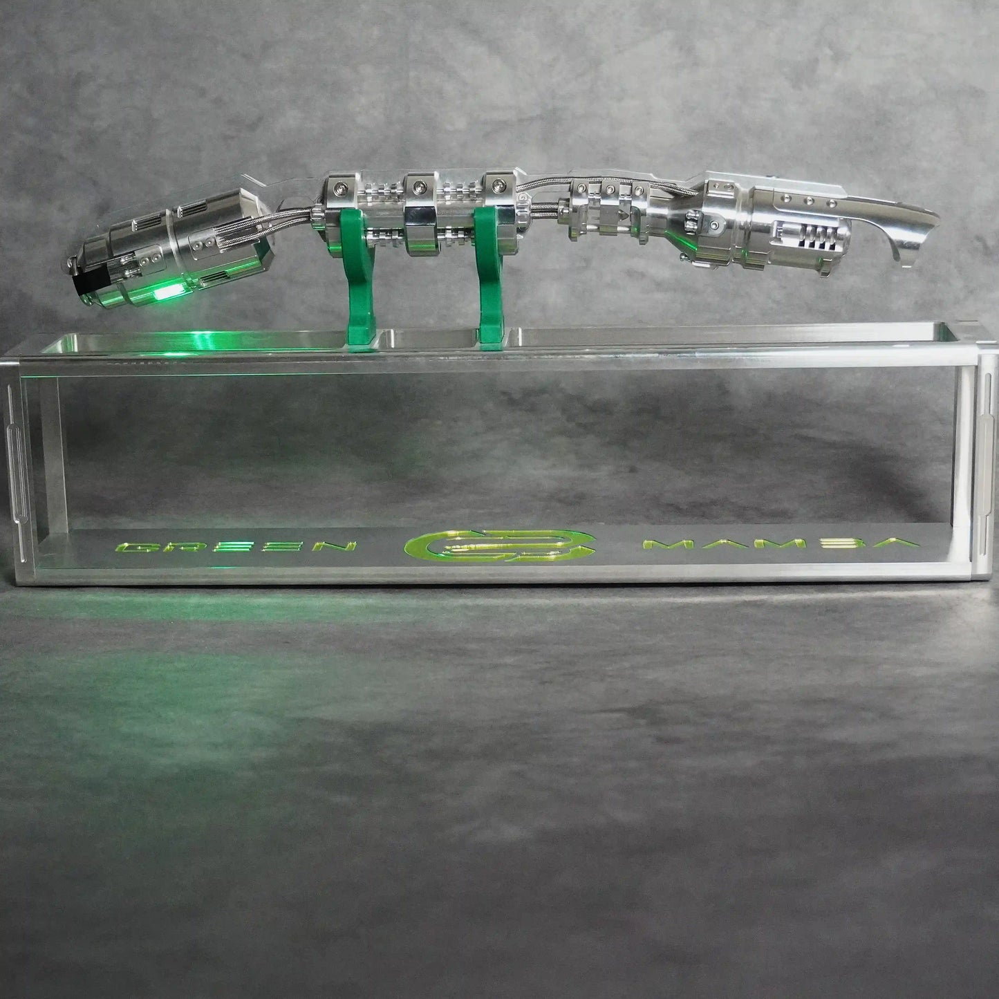 Raffle: Green Mamba Custom Saber