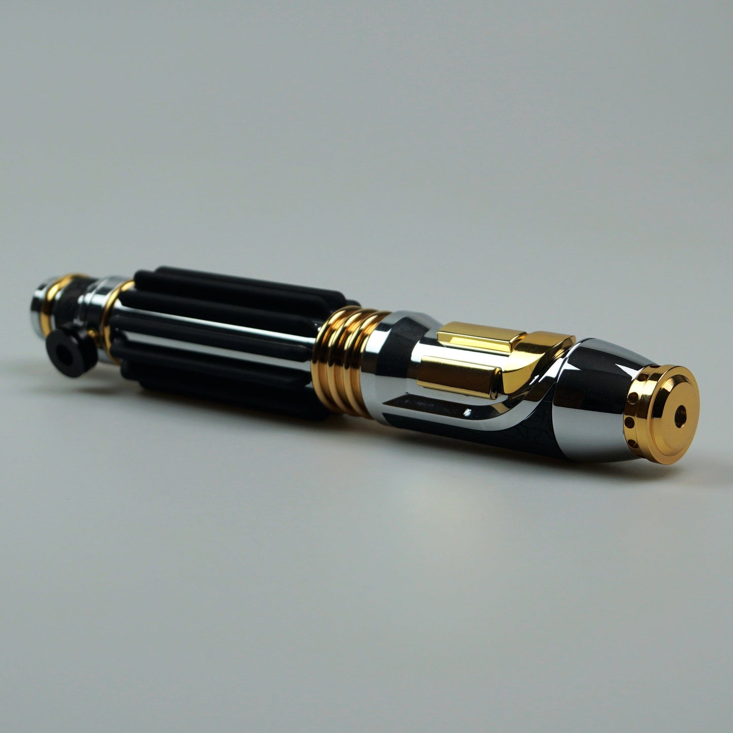 Signature Edition: Mace Windu Saber & Signed Plaque by Samuel L. Jackson | Limited Pre-Order