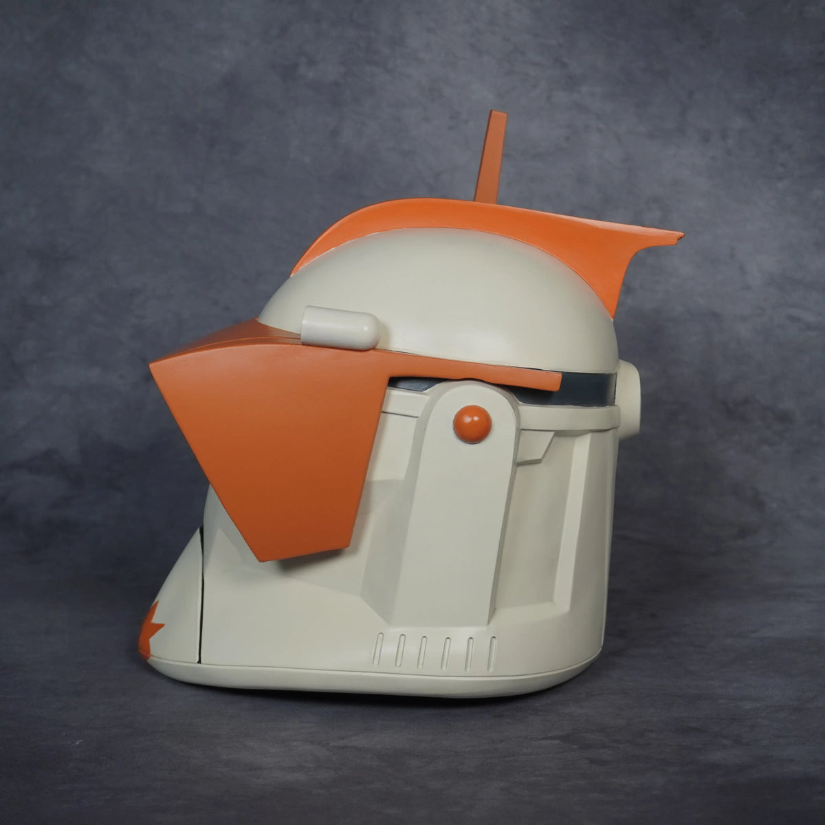 Commander Cody Phase I helmet, left side profile with antenna and orange jaw marking