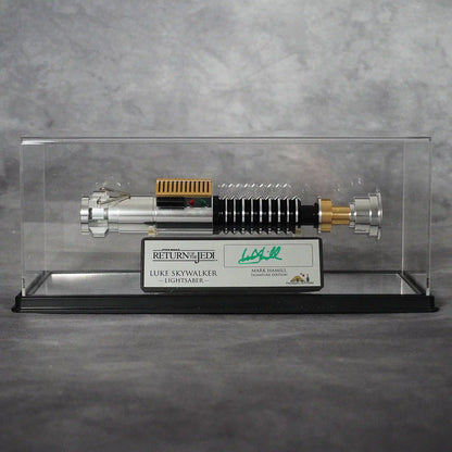 Raffle: Luke Skywalker Return of the Jedi Lightsaber & Signature Plaque Signed by Mark Hamill (+ Display Case & Stand)