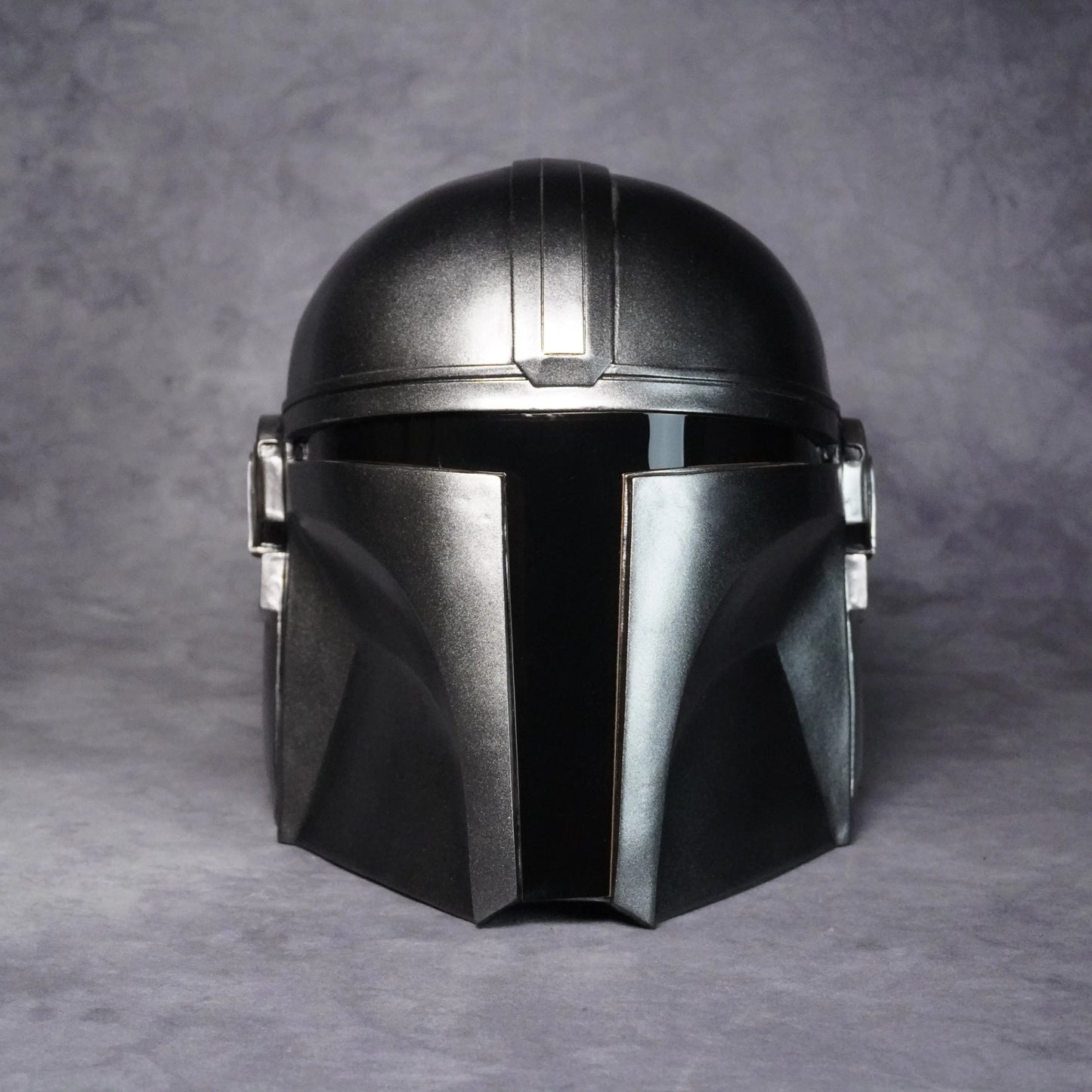 The Mandalorian Beskar Wearable Helmet  Din Djarin 1:1 Wearable Replica Helmet Collectible