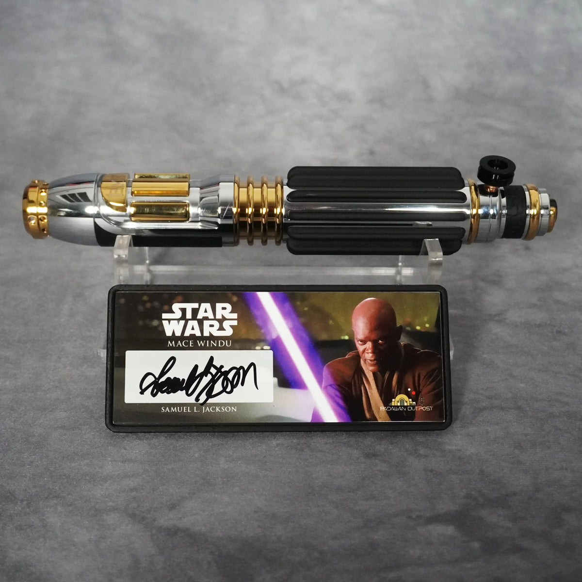 Signature Edition Lightsaber - Model Mace Windu, Signed by Samuel L. Jackson
